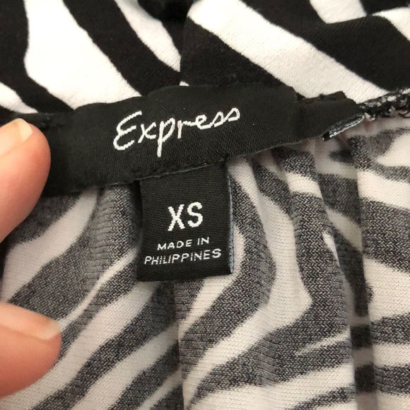EXPRESS Zebra dress. Size XS - Picture 3 of 4